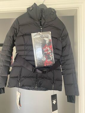Descente Black Ski Puffer Jacket
